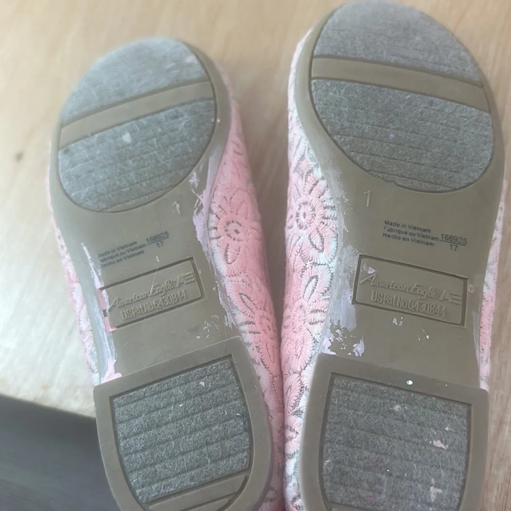 American Eagles‎ custom painted girls size 1 coral flats